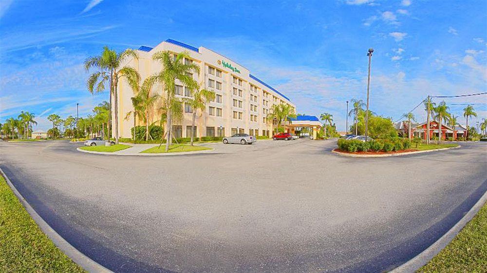 Holiday Inn Port St. Lucie By Ihg Exterior photo